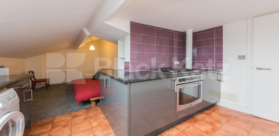 			New Instruction In Heart Of Crouch End !, 2 Bedroom, 1 bath, 1 reception Flat			 Elder Avenue, Crouch End